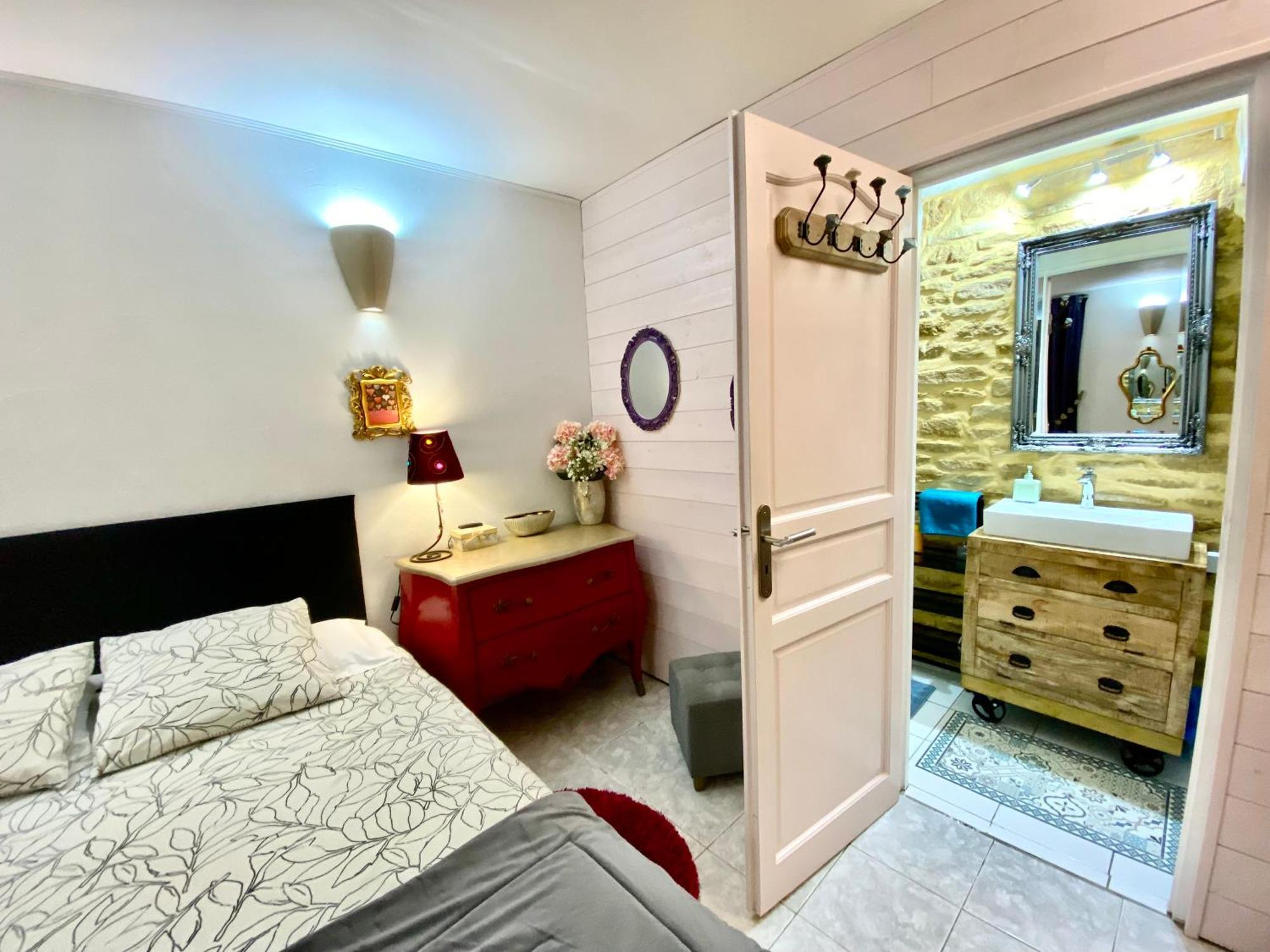 La Clef Des Songes - Chambres Climatisees - Sarlat Centre - Parking Gratuit - Piscine, Spa Et Massages A 400Metres ภายนอก รูปภาพ