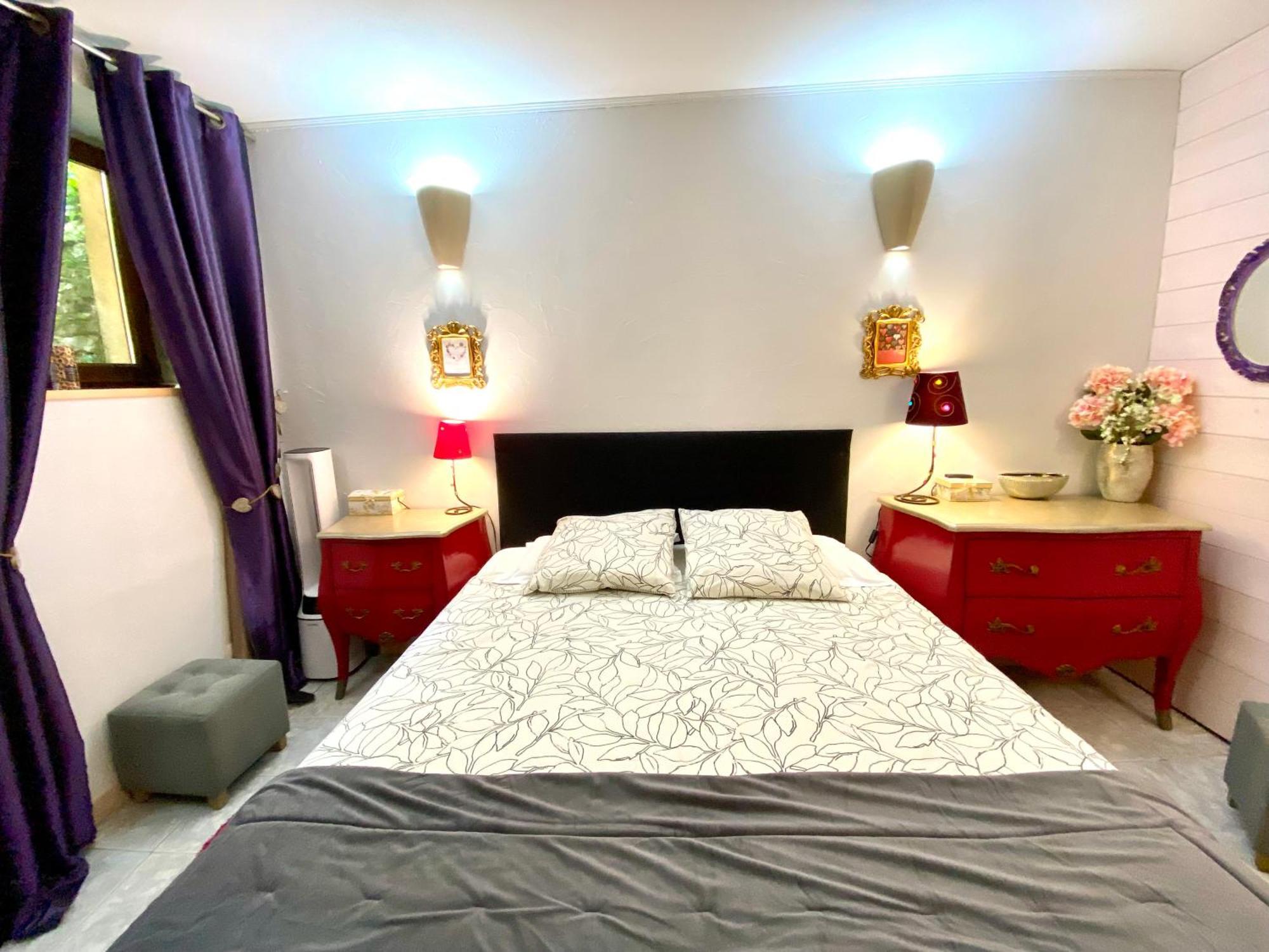 La Clef Des Songes - Chambres Climatisees - Sarlat Centre - Parking Gratuit - Piscine, Spa Et Massages A 400Metres ภายนอก รูปภาพ