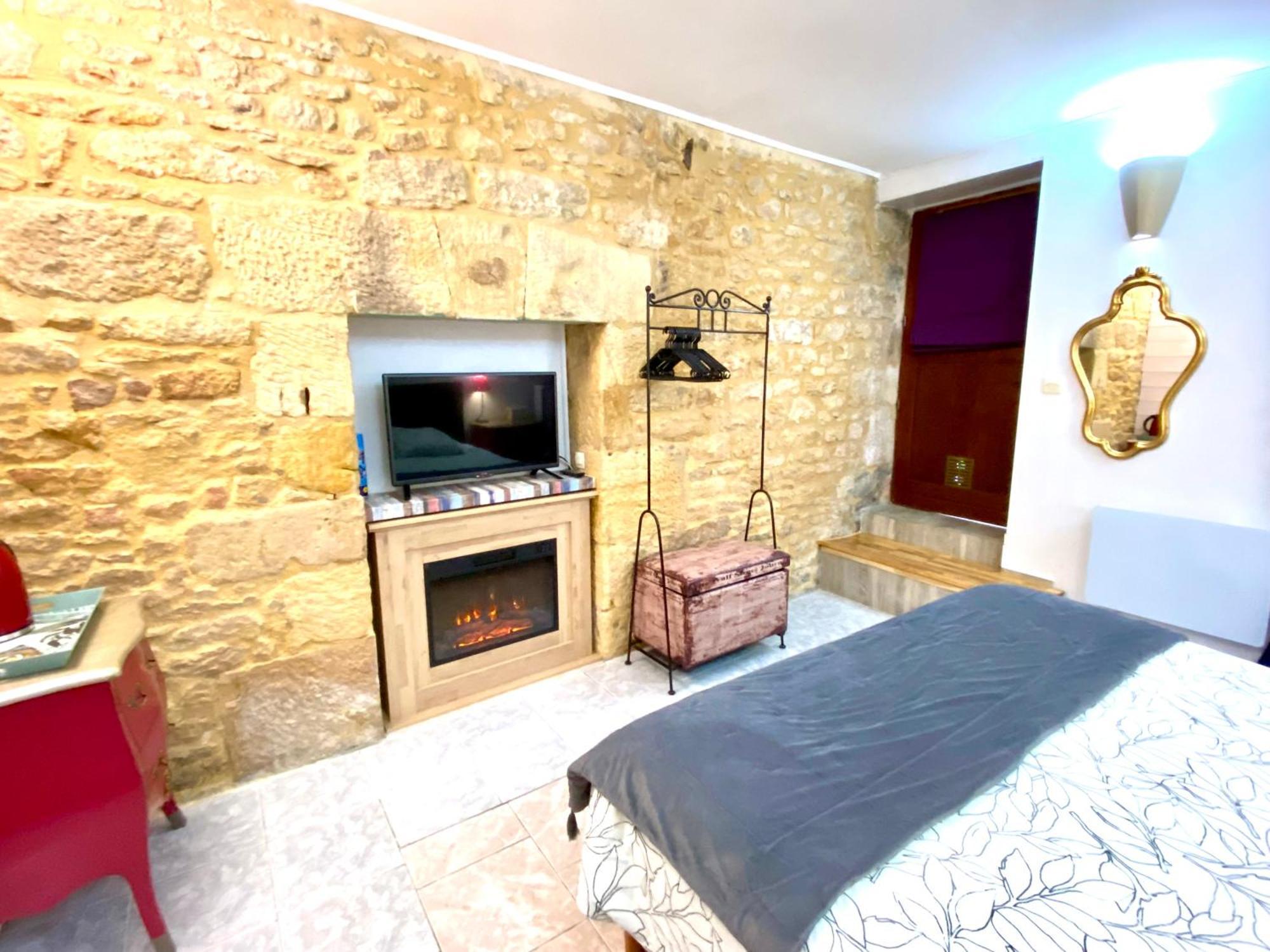 La Clef Des Songes - Chambres Climatisees - Sarlat Centre - Parking Gratuit - Piscine, Spa Et Massages A 400Metres ภายนอก รูปภาพ