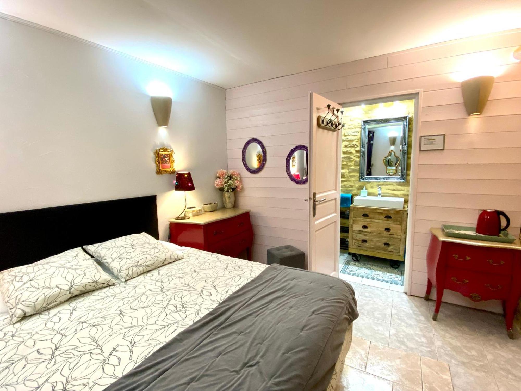 La Clef Des Songes - Chambres Climatisees - Sarlat Centre - Parking Gratuit - Piscine, Spa Et Massages A 400Metres ภายนอก รูปภาพ