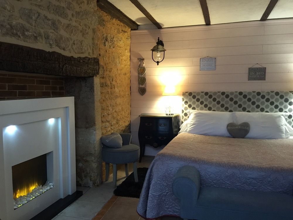 La Clef Des Songes - Chambres Climatisees - Sarlat Centre - Parking Gratuit - Piscine, Spa Et Massages A 400Metres ภายนอก รูปภาพ