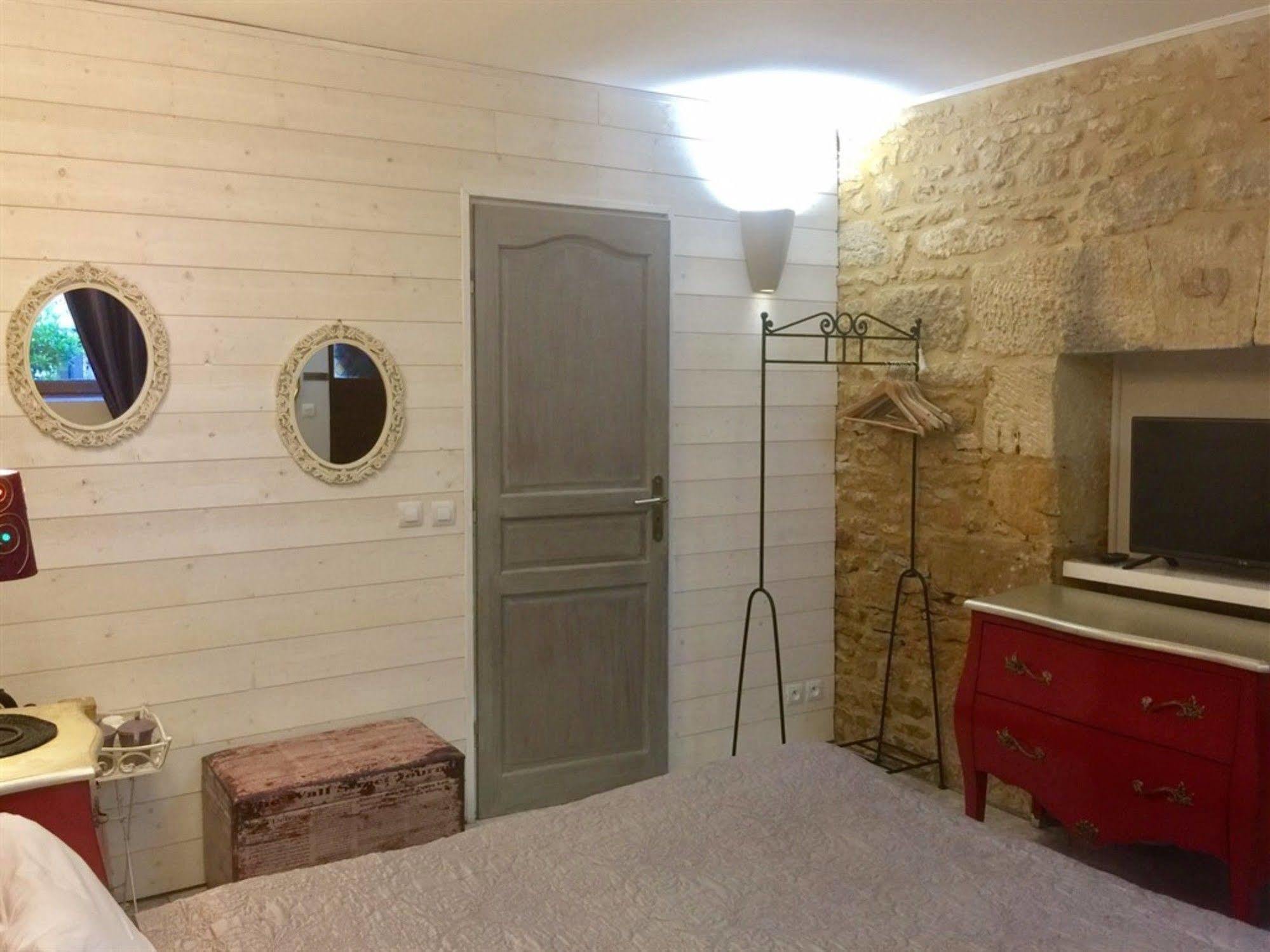 La Clef Des Songes - Chambres Climatisees - Sarlat Centre - Parking Gratuit - Piscine, Spa Et Massages A 400Metres ภายนอก รูปภาพ